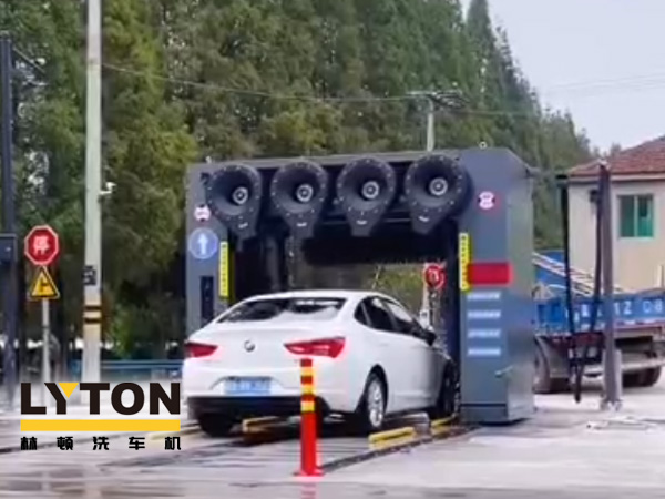 蕭山西湖石油選配林頓龍門往復式全自動洗車機，防銹蝕耐腐，經(jīng)久耐用